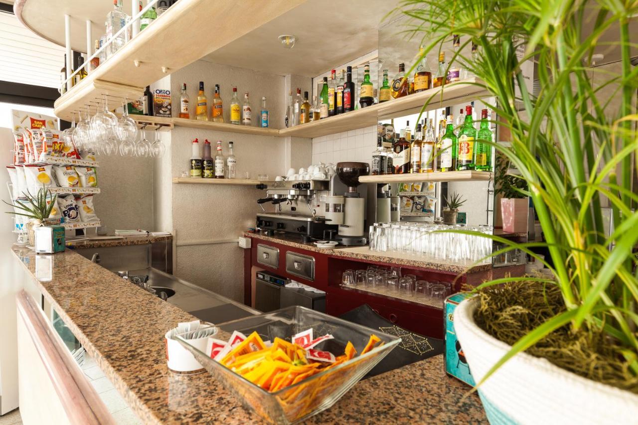 בלריה-איגאה מרינה Hotel Al Nuovo Porto מראה חיצוני תמונה