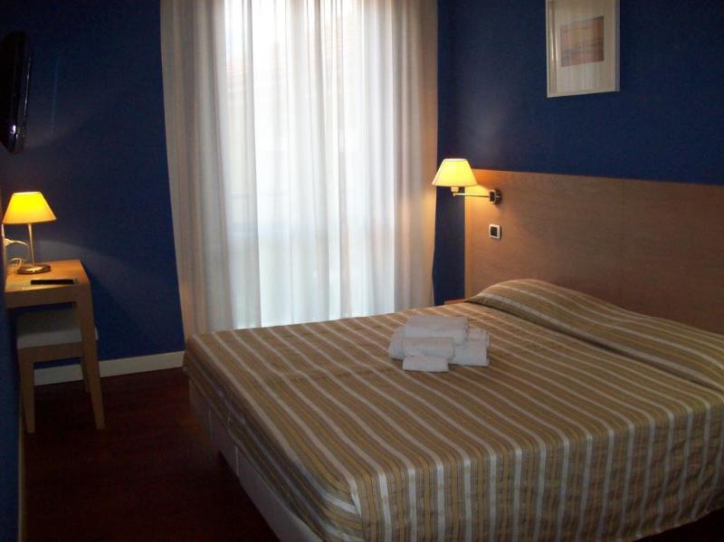 בלריה-איגאה מרינה Hotel Al Nuovo Porto מראה חיצוני תמונה