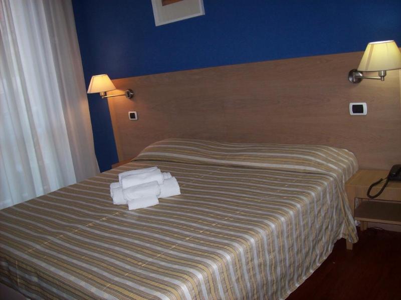 בלריה-איגאה מרינה Hotel Al Nuovo Porto מראה חיצוני תמונה