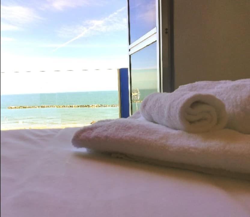 בלריה-איגאה מרינה Hotel Al Nuovo Porto מראה חיצוני תמונה